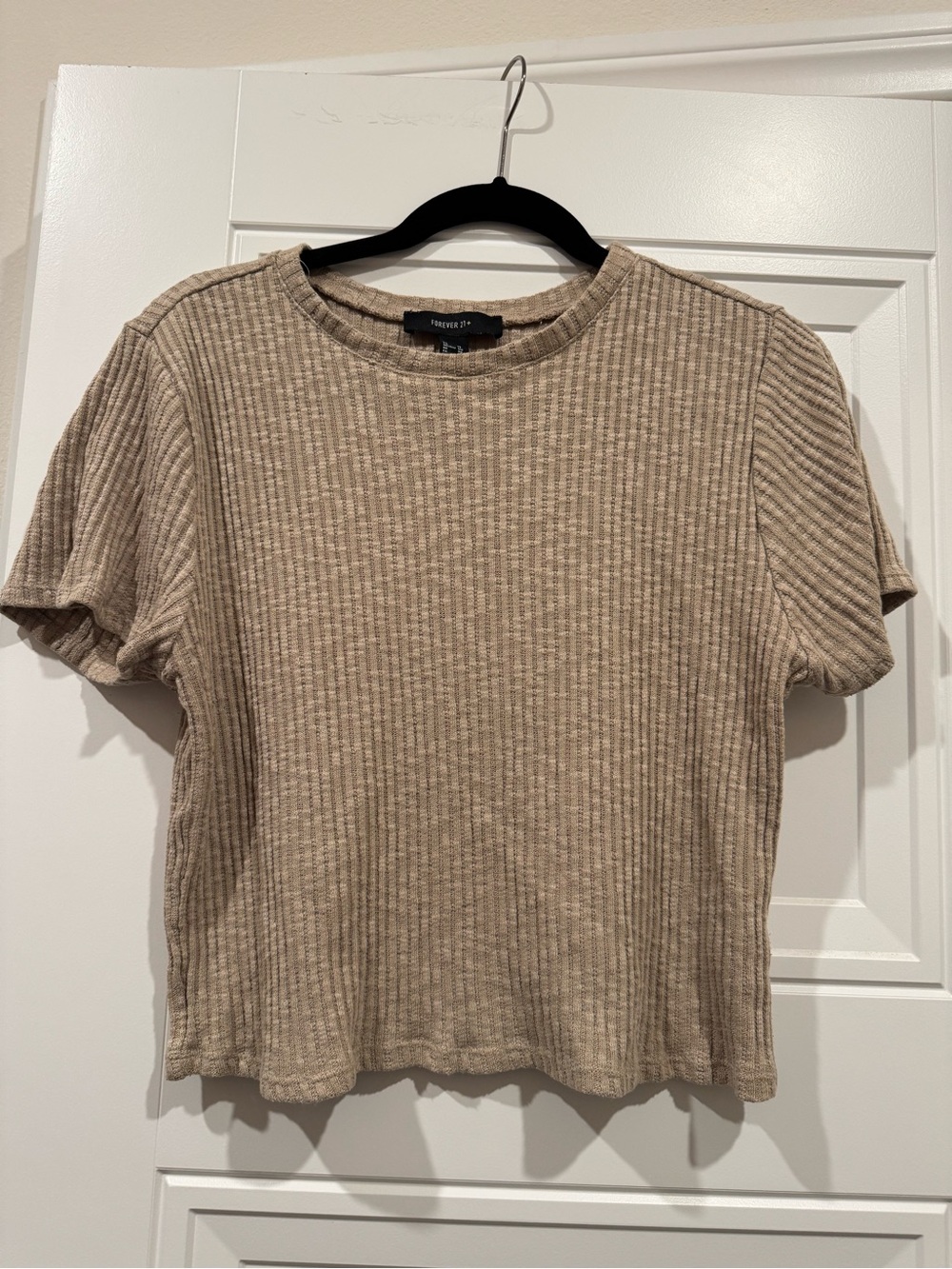2/10$ Forever 21 Ribbed Short Sleeve Tops